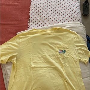 Vineyard Vines men’s tee!
